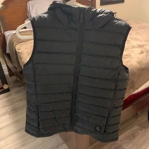 Ladies size large black hooded Lole vest